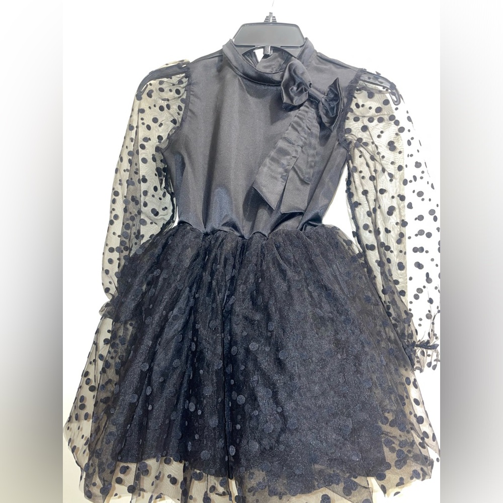 Young girls dress from Shein. Worn only twice. Size 7y.